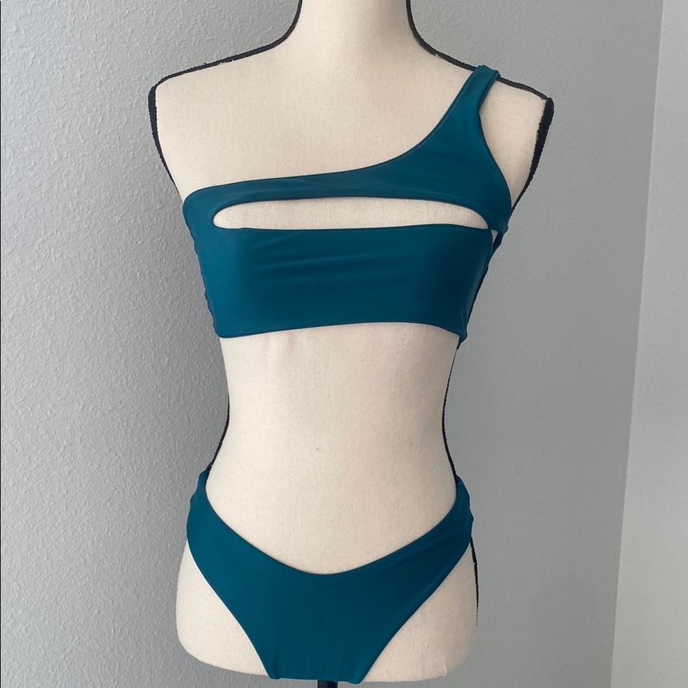 One-Shoulder Teal Slit Bikini Set